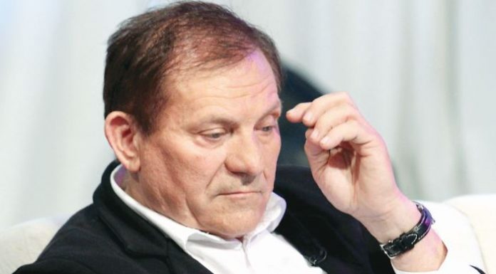 TURBULENTAN ŽIVOT MILOŠA BOJANIĆA OBELEŽEN TRAGEDIJAMA I SKANDALIMA: Oženio ženu ROĐENOG BRATA, SUDBINE koje su oblikovale pevačevu priču