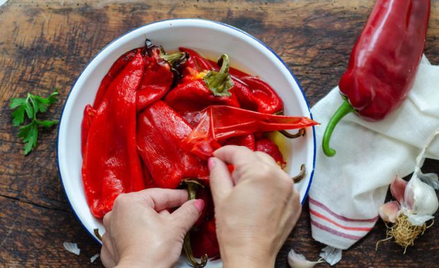 Najbolje domaćice otkrile 5 trikova kako da oljuštite paprike i spremite zimnicu očas posla: Ovo vam ne bi palo na pamet