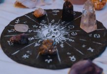 RAK– NEDELJNI HOROSKOP OD 5. DO 12.OKTOBRA: U SLEDEĆOJ sedmici vam sledi SUSRET sa KARMOM koji NEĆETE IZBEĆI, i SRCE vam može biti SLOMLJENO!