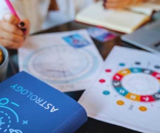RIBE – HOROSKOP ZA PRVE DANE NOVEMBRA: Saznajte kako će vam POČETI NOVI MESEC i zašto vas čekaju DIVNI DANI!